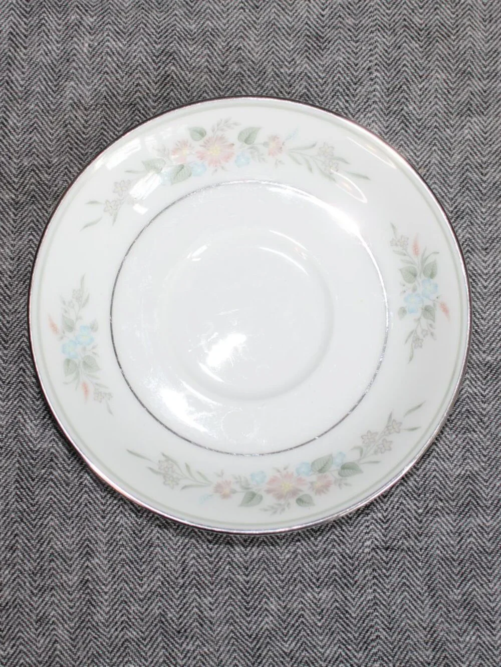 Vintage Noritake China 'Romance' Pattern 6022 Saucer & Luncheon Plate Set
